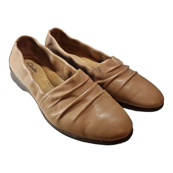 Clarks Collection Womens Jenette Ruby Ruched Loafers Size 8 M Tan Leather - Picture 1 of 9